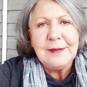 Meet your Posher, Loretta